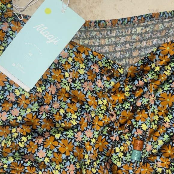 Maaji Blossom Briella Cover-Up Crop Top Ditsy Floral Short Sleeve Ribbon Tie NWT - Picture 9 of 11